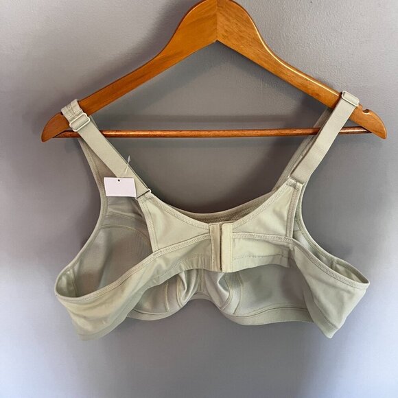 48C - WingsLove Sports Bra - Picture 4 of 9